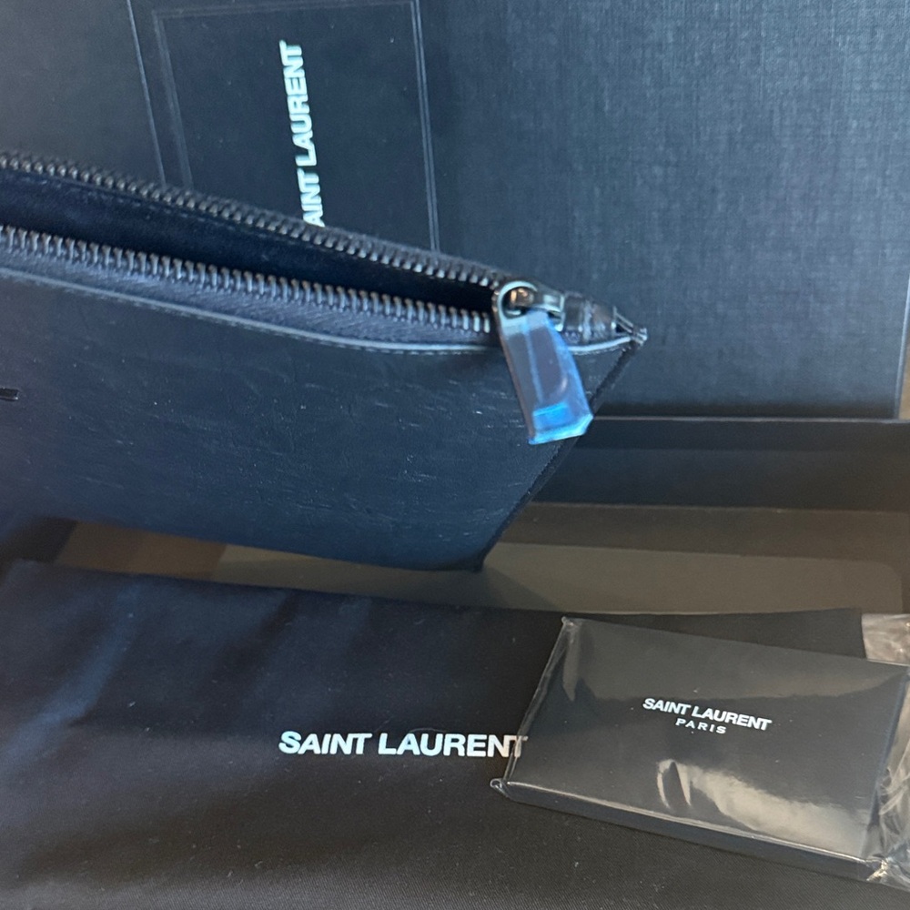 Saint Laurent Black Croc-Embossed Leather Zip Pouch with YSL Logo - Picture 2 of 4